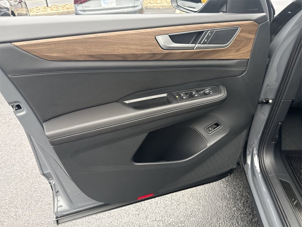 2026 Volkswagen Atlas 2.0T SE w/ Technology