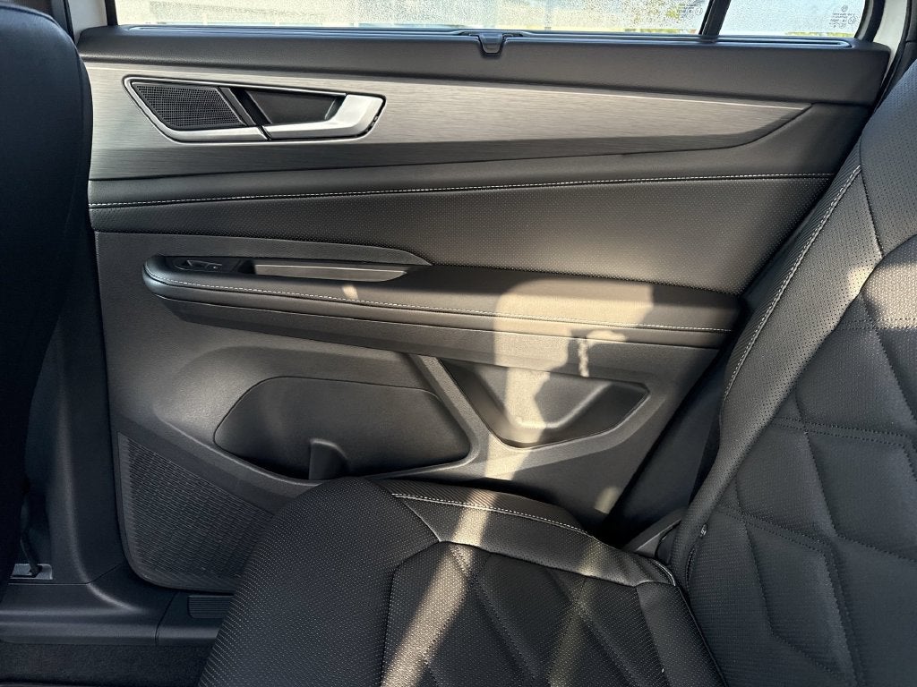 2026 Volkswagen Atlas Cross Sport SE w/Technology