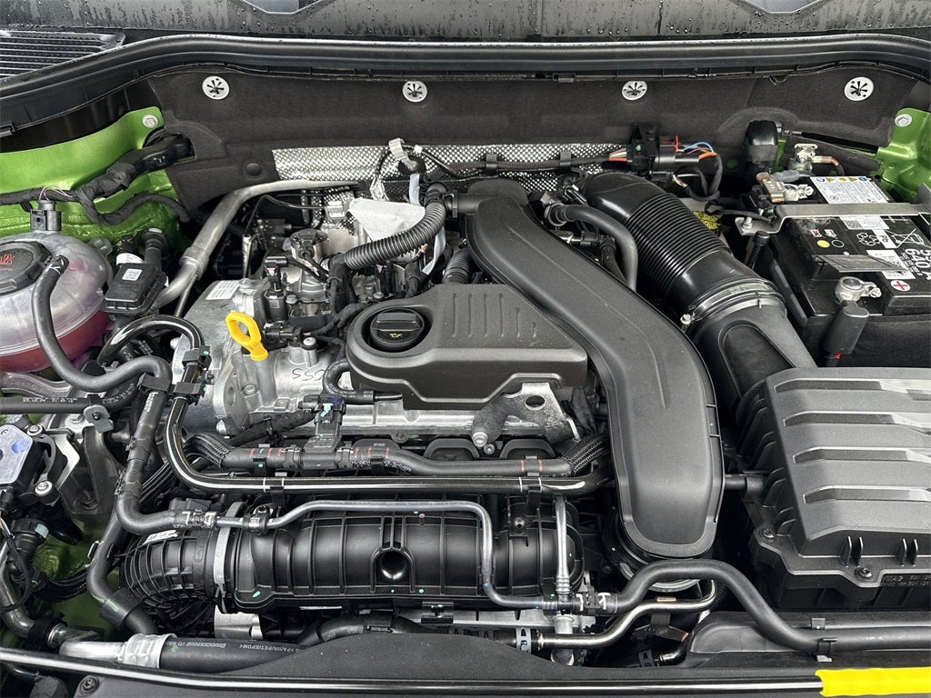 2025 Volkswagen Taos 1.5T SE Black