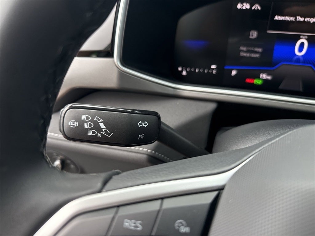 2025 Volkswagen Taos 1.5T SE Black