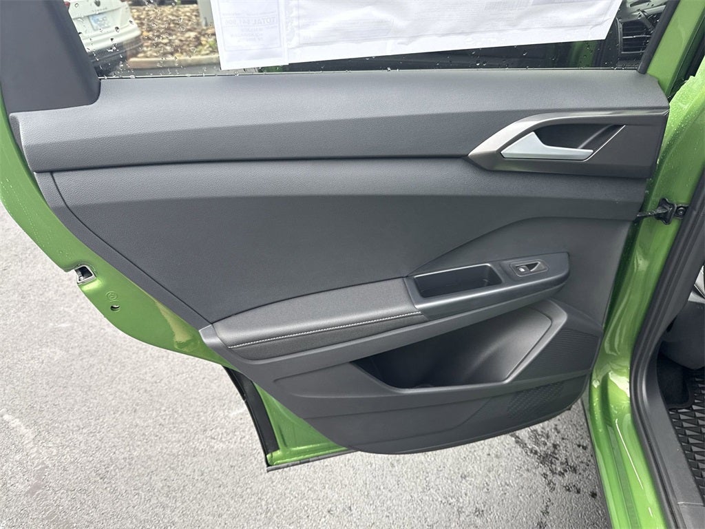 2025 Volkswagen Taos 1.5T SE Black