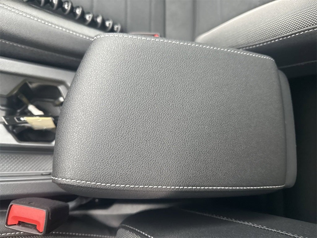 2026 Volkswagen Taos 1.5T SE Black