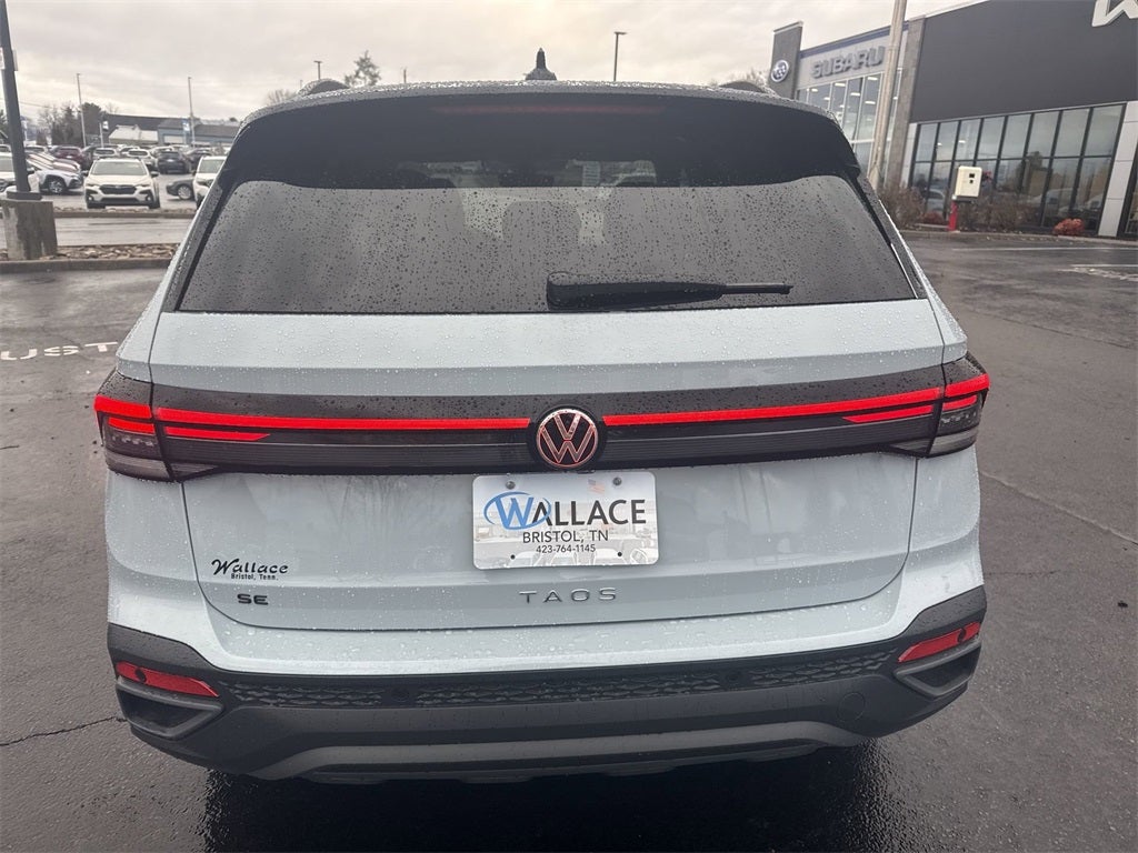 2026 Volkswagen Taos 1.5T SE Black