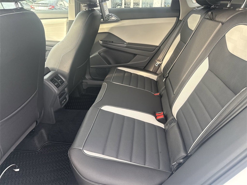 2026 Volkswagen Taos 1.5T SEL