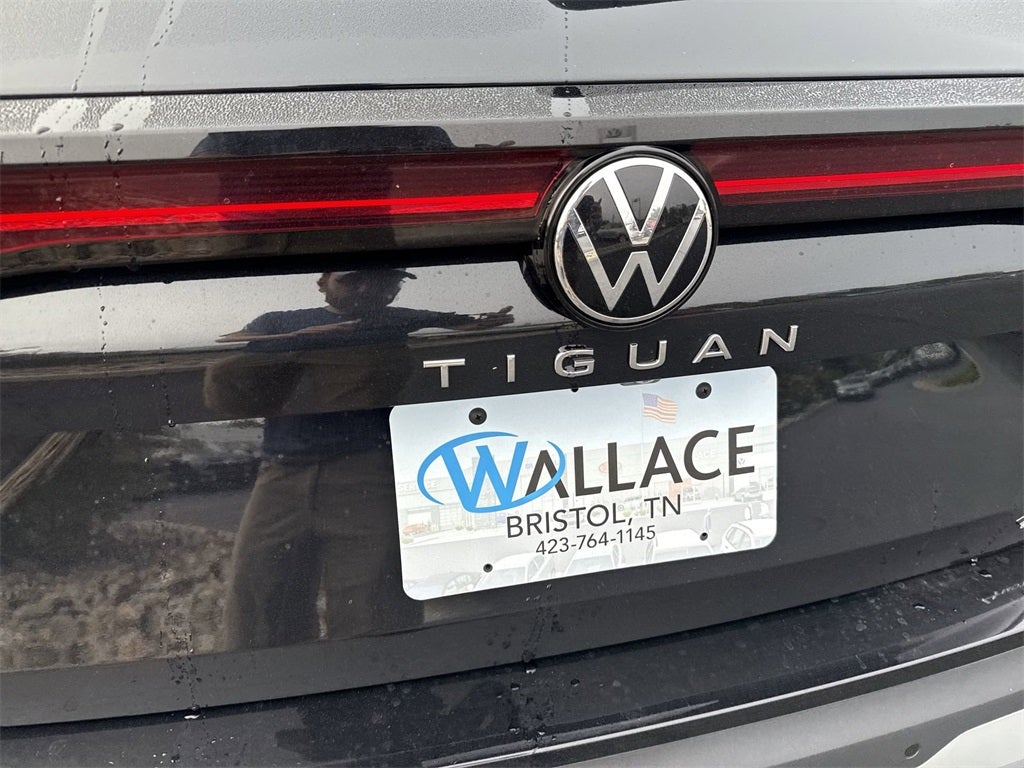 2025 Volkswagen Tiguan 2.0T SE