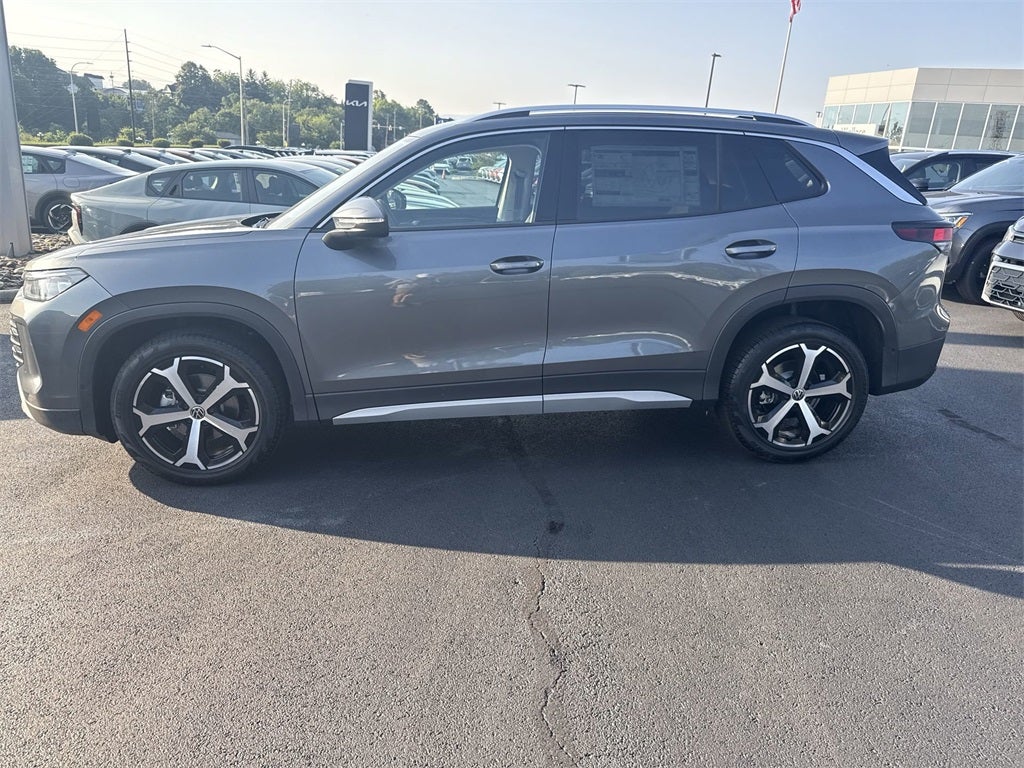 2025 Volkswagen Tiguan 2.0T SE