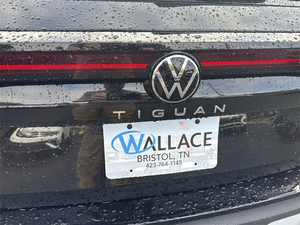 2025 Volkswagen Tiguan 2.0T SE