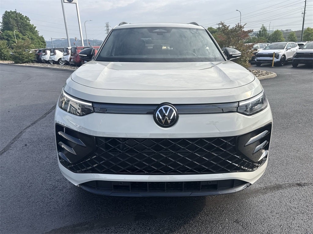 2025 Volkswagen Tiguan 2.0T SE R-Line Black