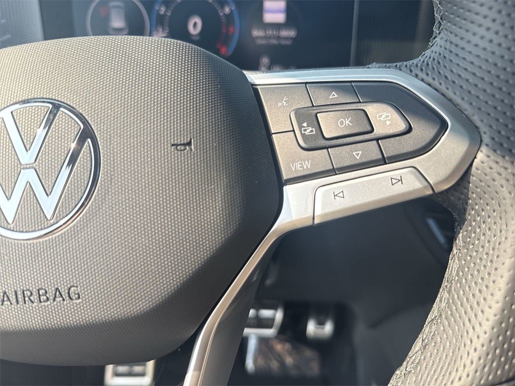 2025 Volkswagen Tiguan 2.0T SE R-Line Black