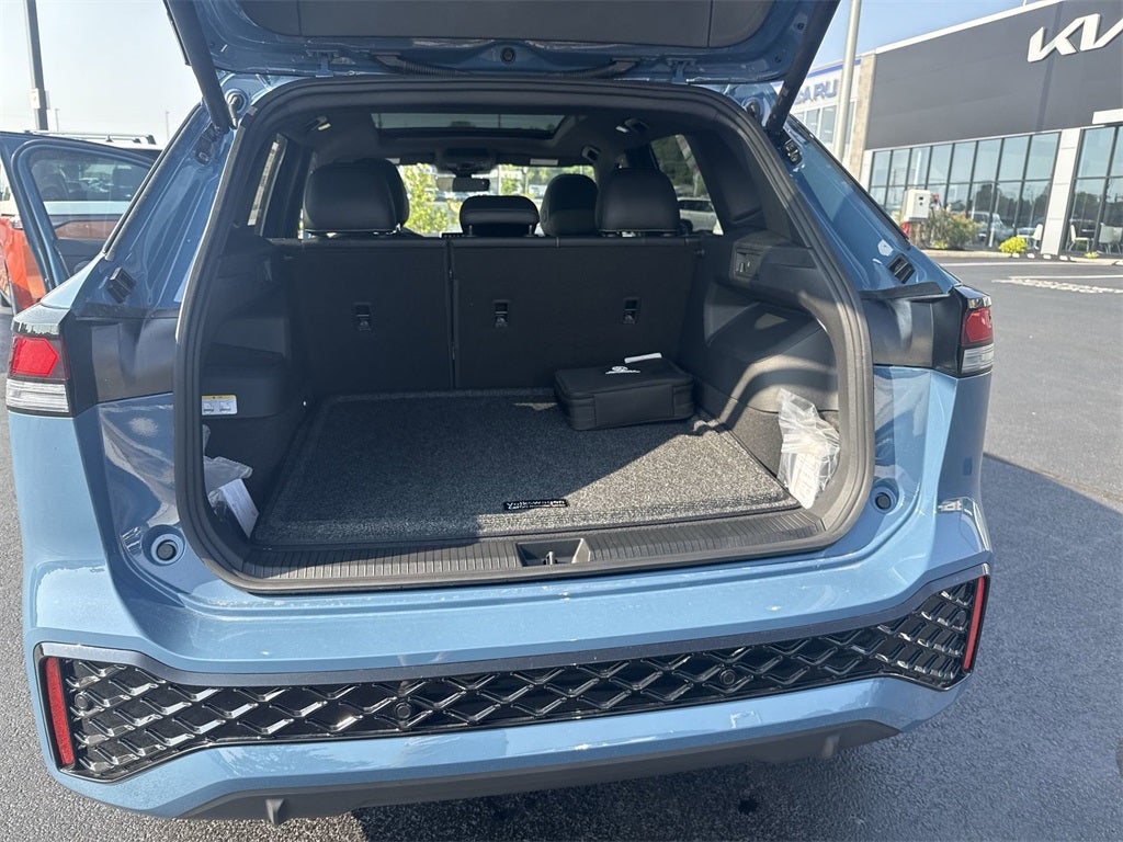 2025 Volkswagen Tiguan 2.0T SE R-Line Black