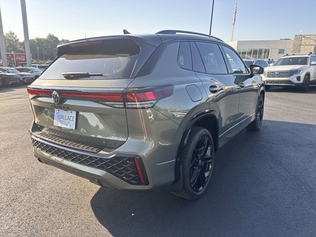 2026 Volkswagen Tiguan 2.0T SE R-Line Black