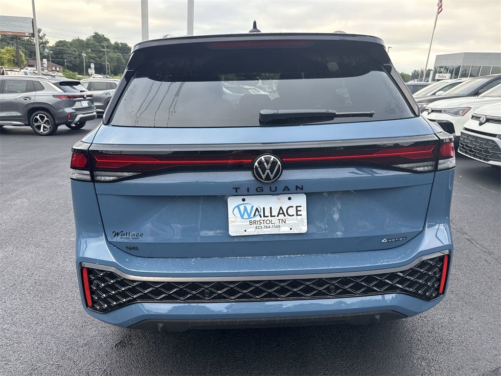 2025 Volkswagen Tiguan 2.0T SE R-Line Black