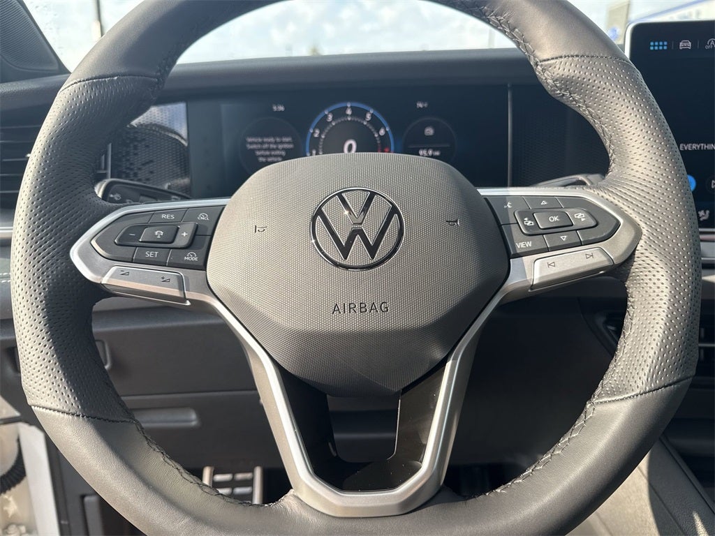 2025 Volkswagen Tiguan 2.0T SE R-Line Black