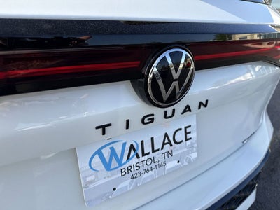 2026 Volkswagen Tiguan 2.0T SE R-Line Black