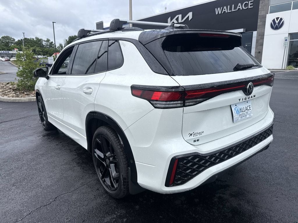 2026 Volkswagen Tiguan 2.0T SE R-Line Black