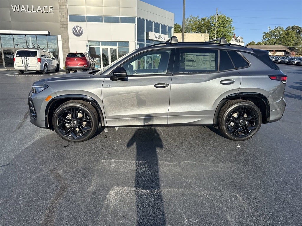 2025 Volkswagen Tiguan 2.0T SE R-Line Black