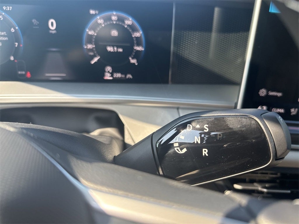 2025 Volkswagen Tiguan 2.0T SE