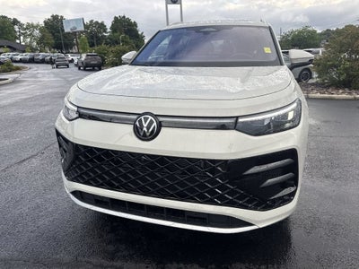 2026 Volkswagen Tiguan 2.0T SEL R-Line