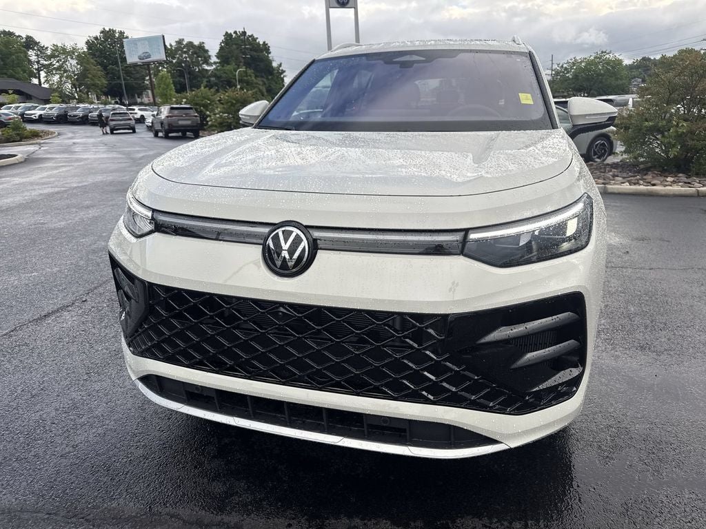 2026 Volkswagen Tiguan 2.0T SEL R-Line