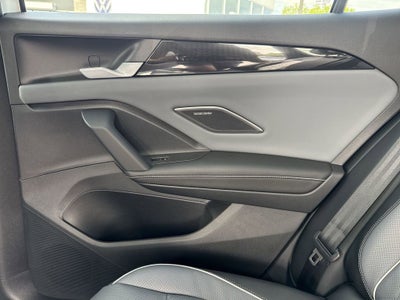 2026 Volkswagen Tiguan 2.0T SEL