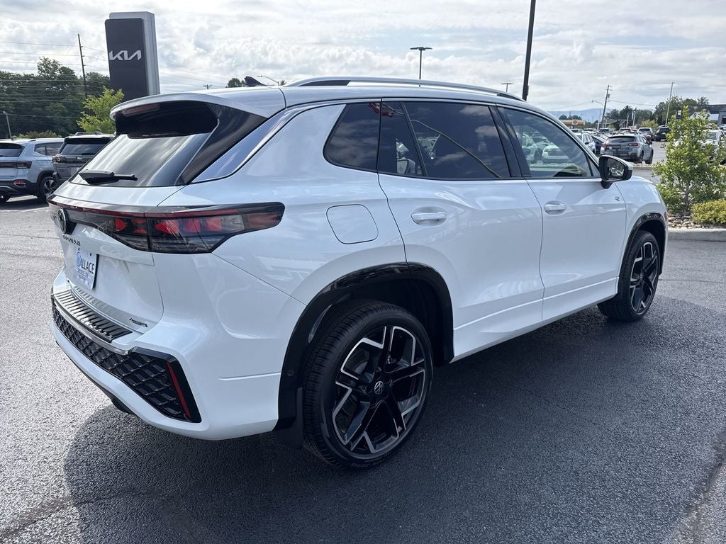 2026 Volkswagen Tiguan 2.0T SEL
