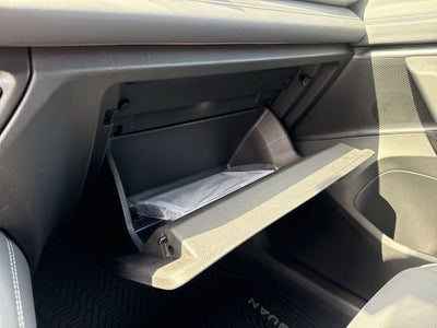 2026 Volkswagen Tiguan 2.0T SEL