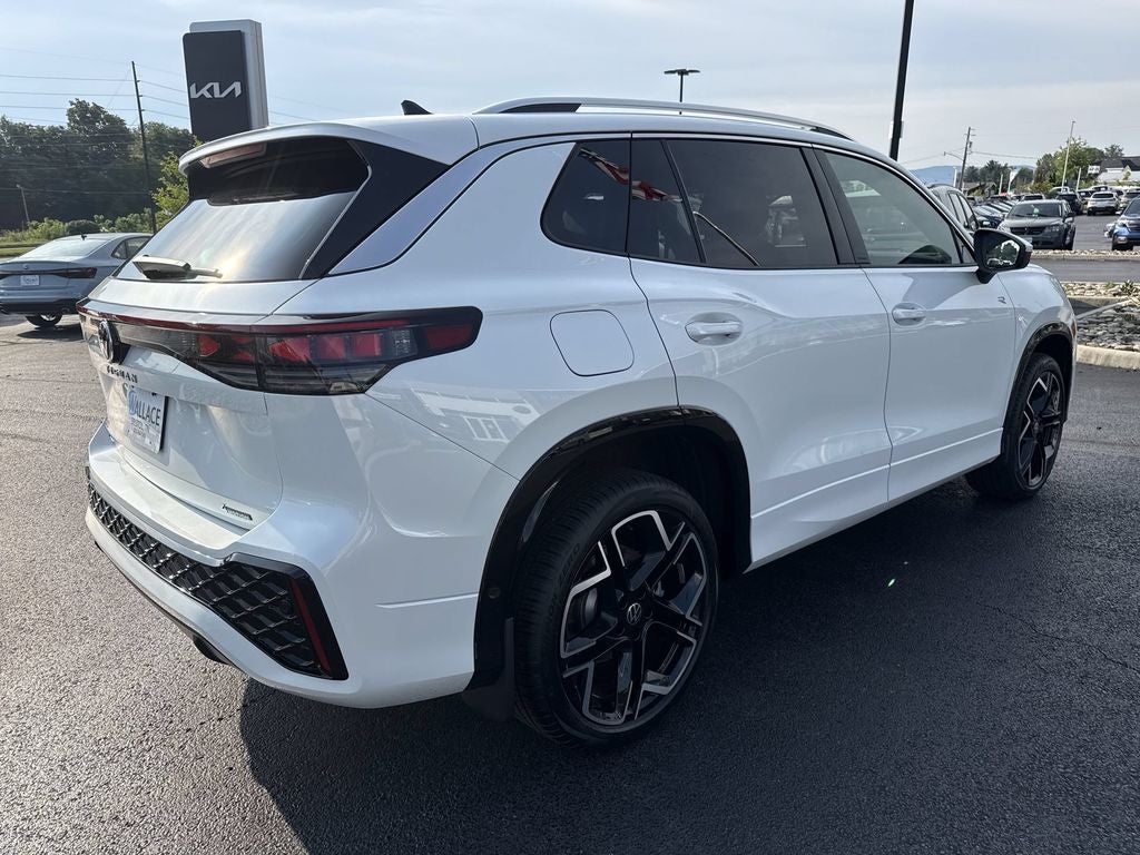2026 Volkswagen Tiguan 2.0T SEL R-Line Turbo
