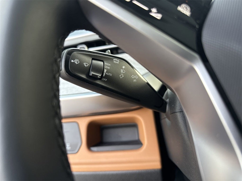 2025 Volkswagen ID. Buzz Pro S Plus