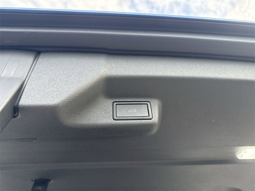 2025 Volkswagen ID. Buzz Pro S Plus