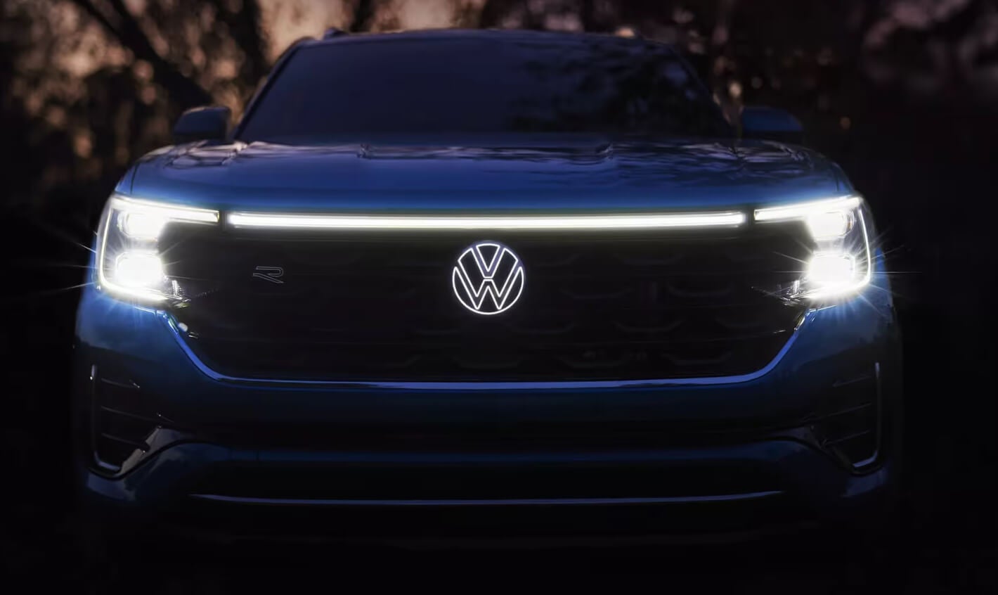 2026 Atlas Cross Sport front end